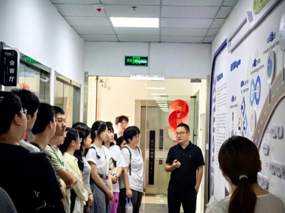 东南大学国创平台顾小春院长率队访问科络思生物，探讨药物研发合作